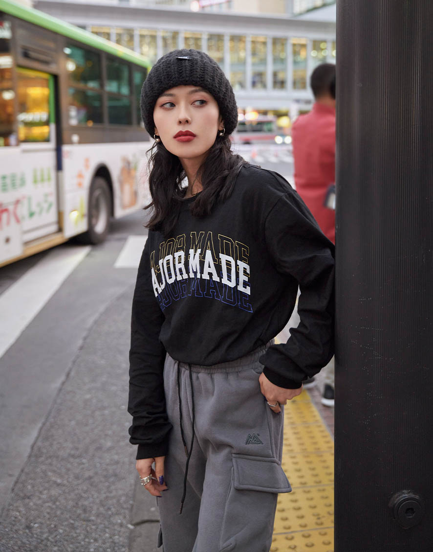 疊層感品牌字母長T