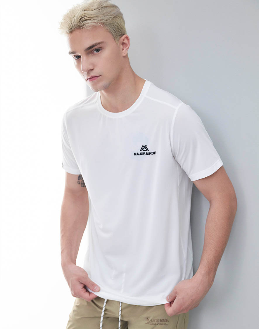 剪裁LOGO透氣涼感T