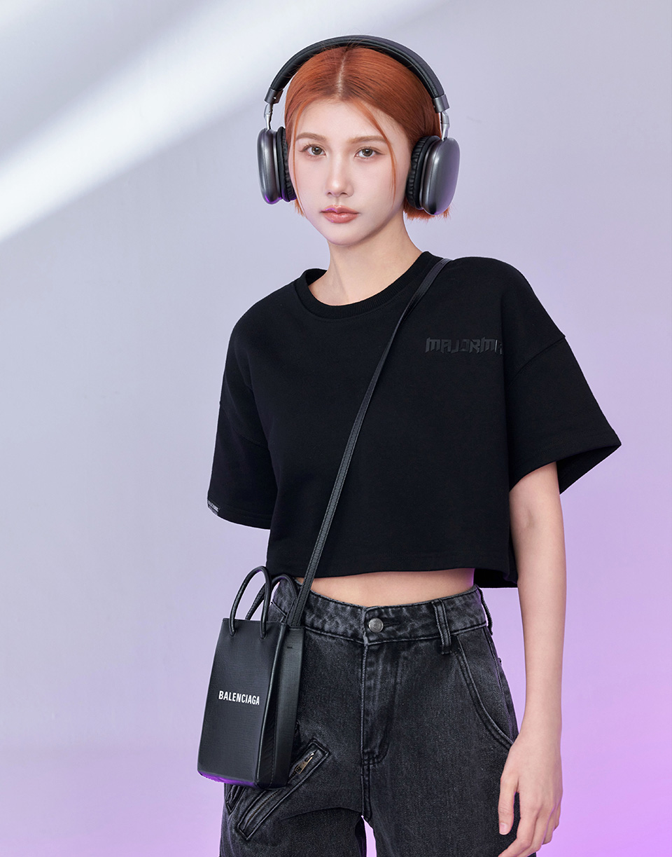 立體壓紋短版大學Tee