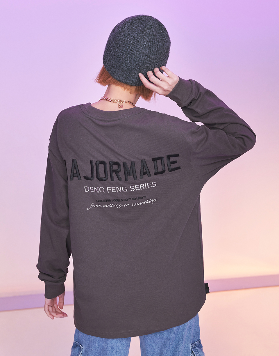 刺繡文字薄長TEE