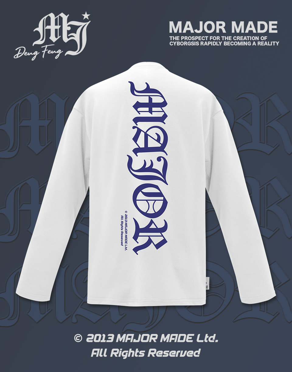 哥德字後背直向刺繡文字長TEE