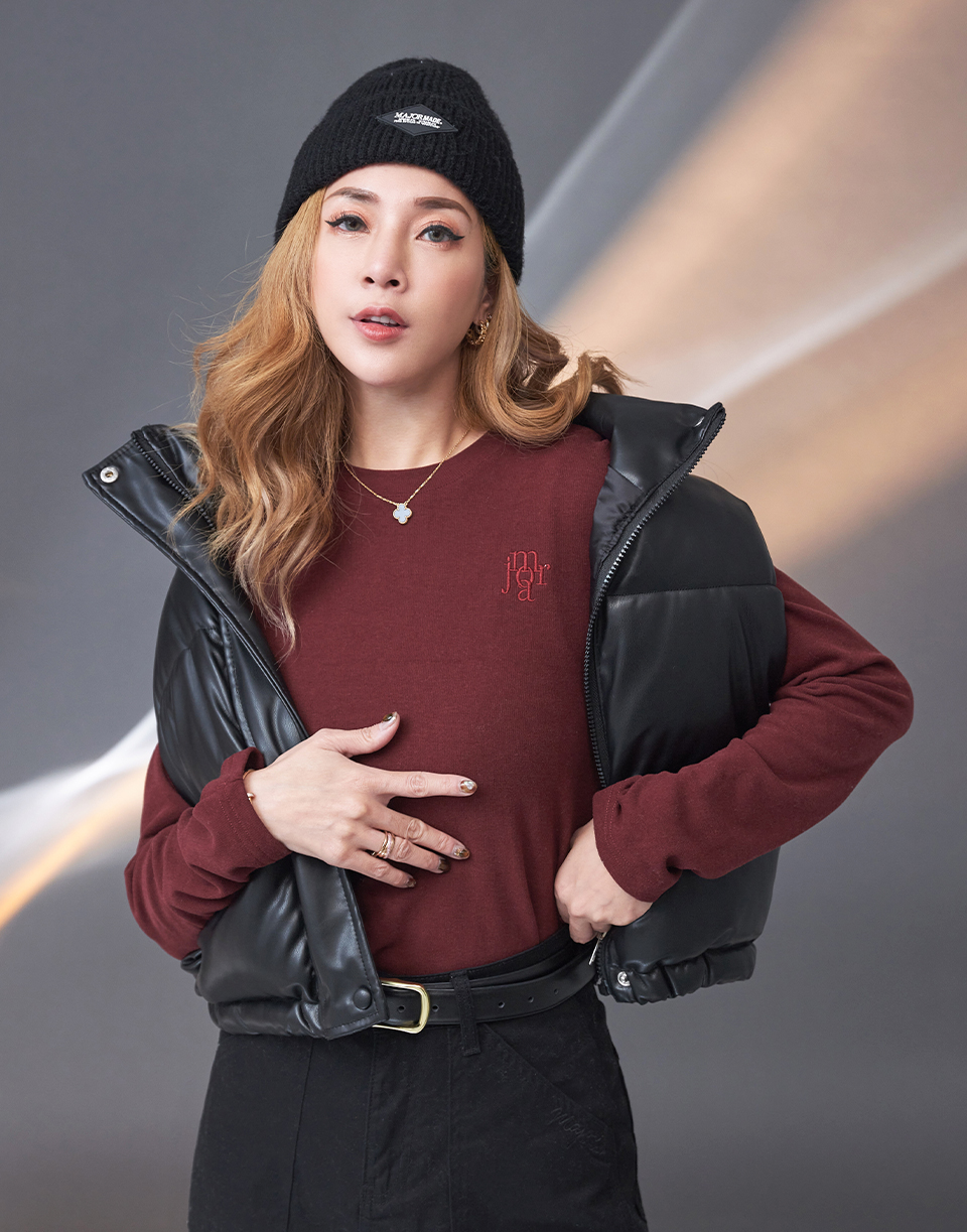 磨毛刺繡發熱長T