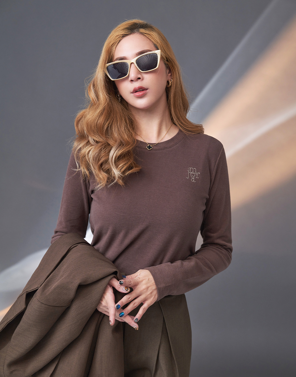 磨毛刺繡發熱長T