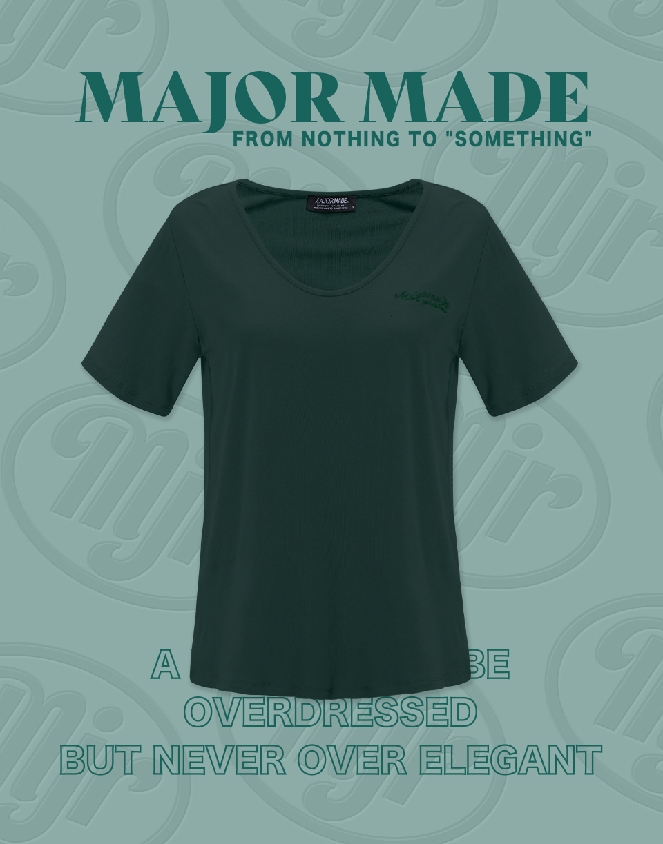 V領彈力刺繡弧度字短T