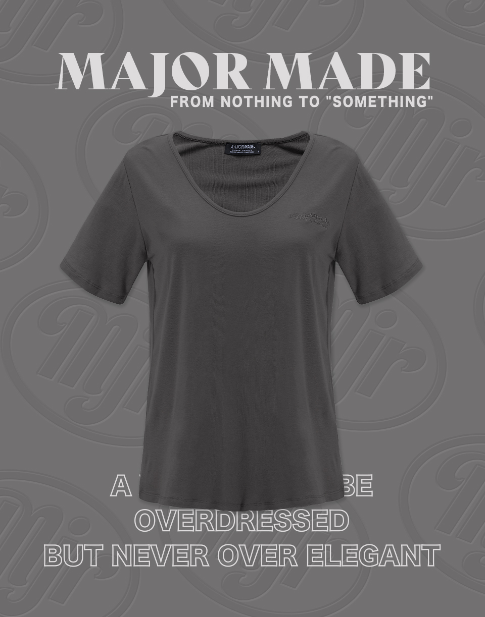 V領彈力刺繡弧度字短T