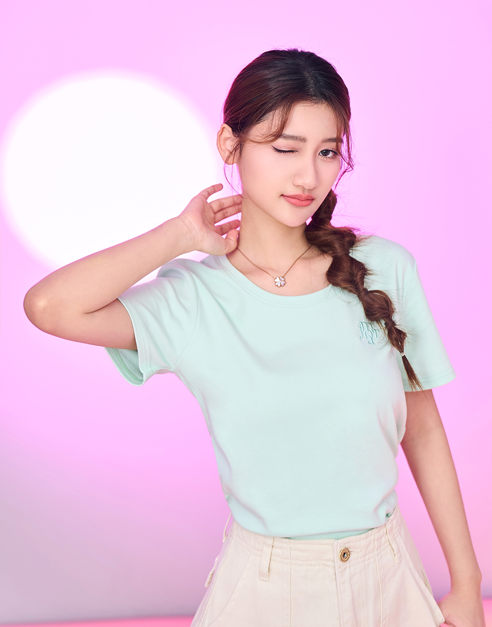 U領高質感鎖鍊字彈力短T