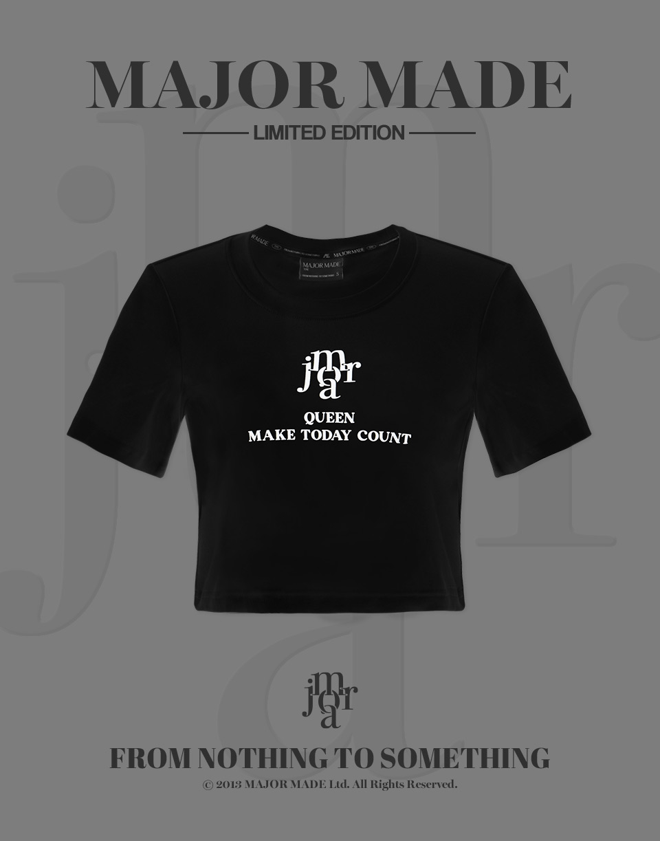 品牌鎖鏈字母修身短版T