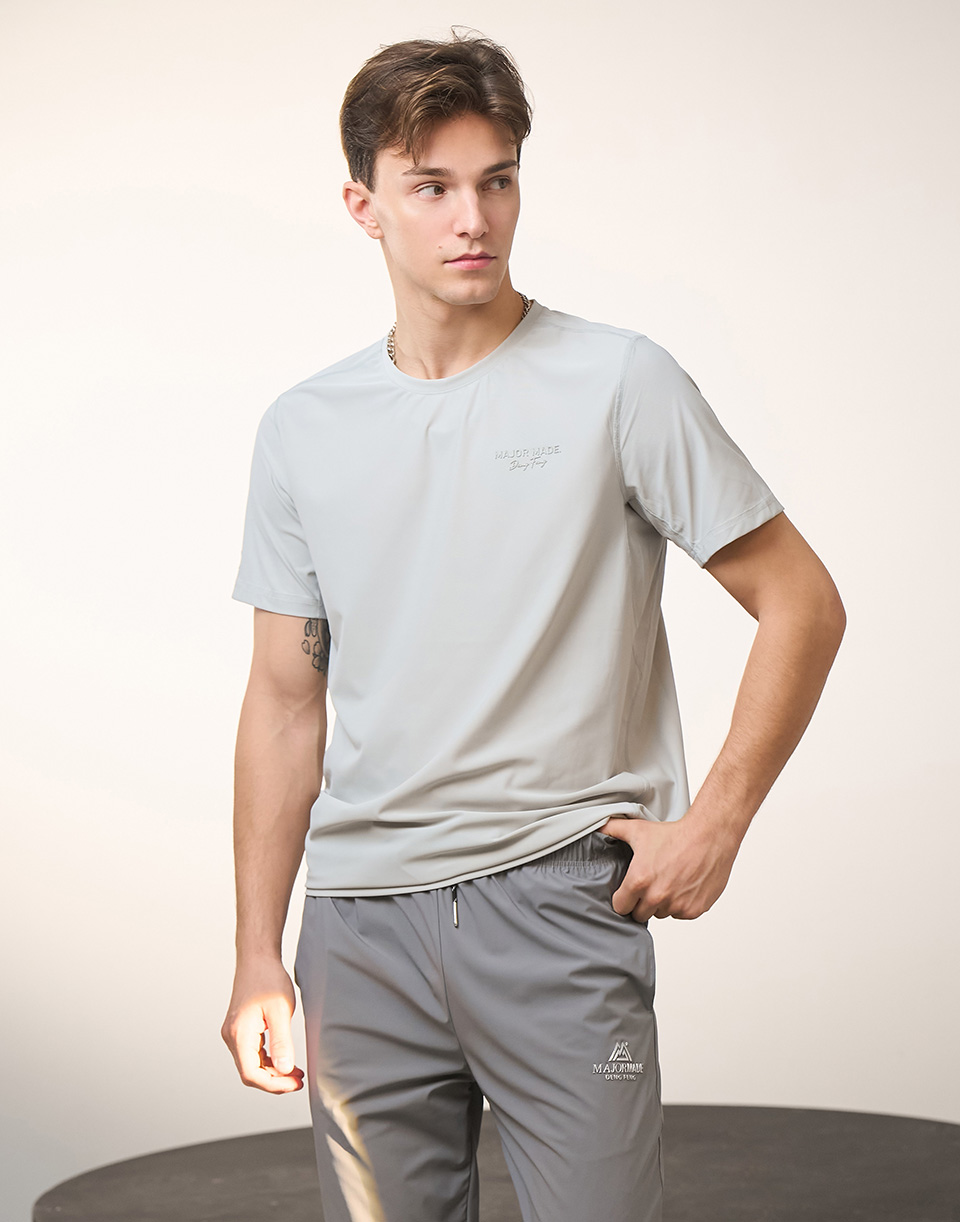 立體字母格狀透氣涼感T