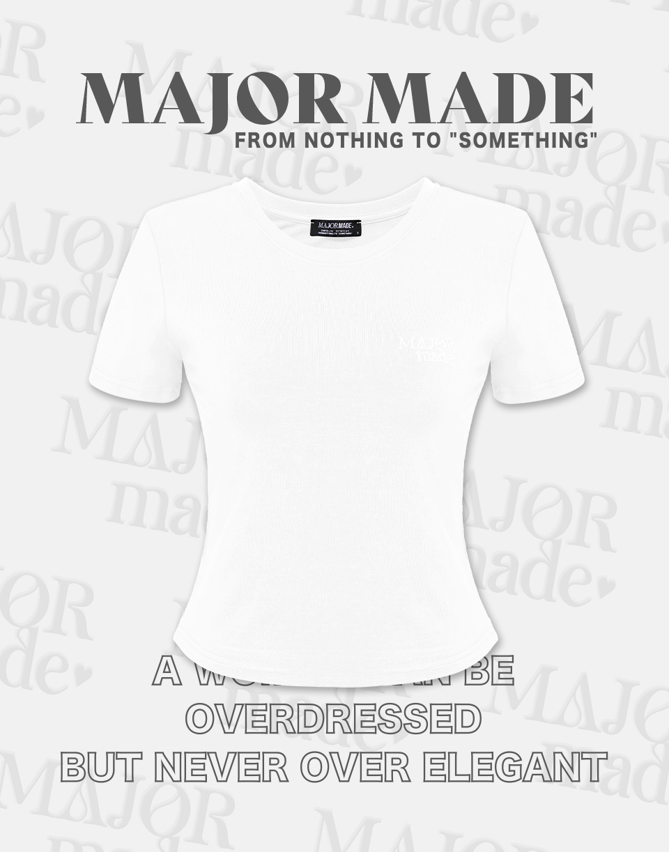 圓領中短版字母大彈力短T