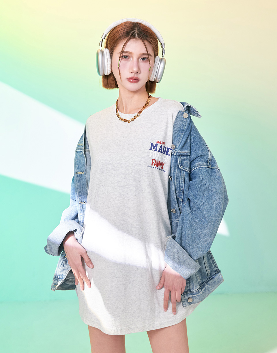 字母標籤貼膠印短T