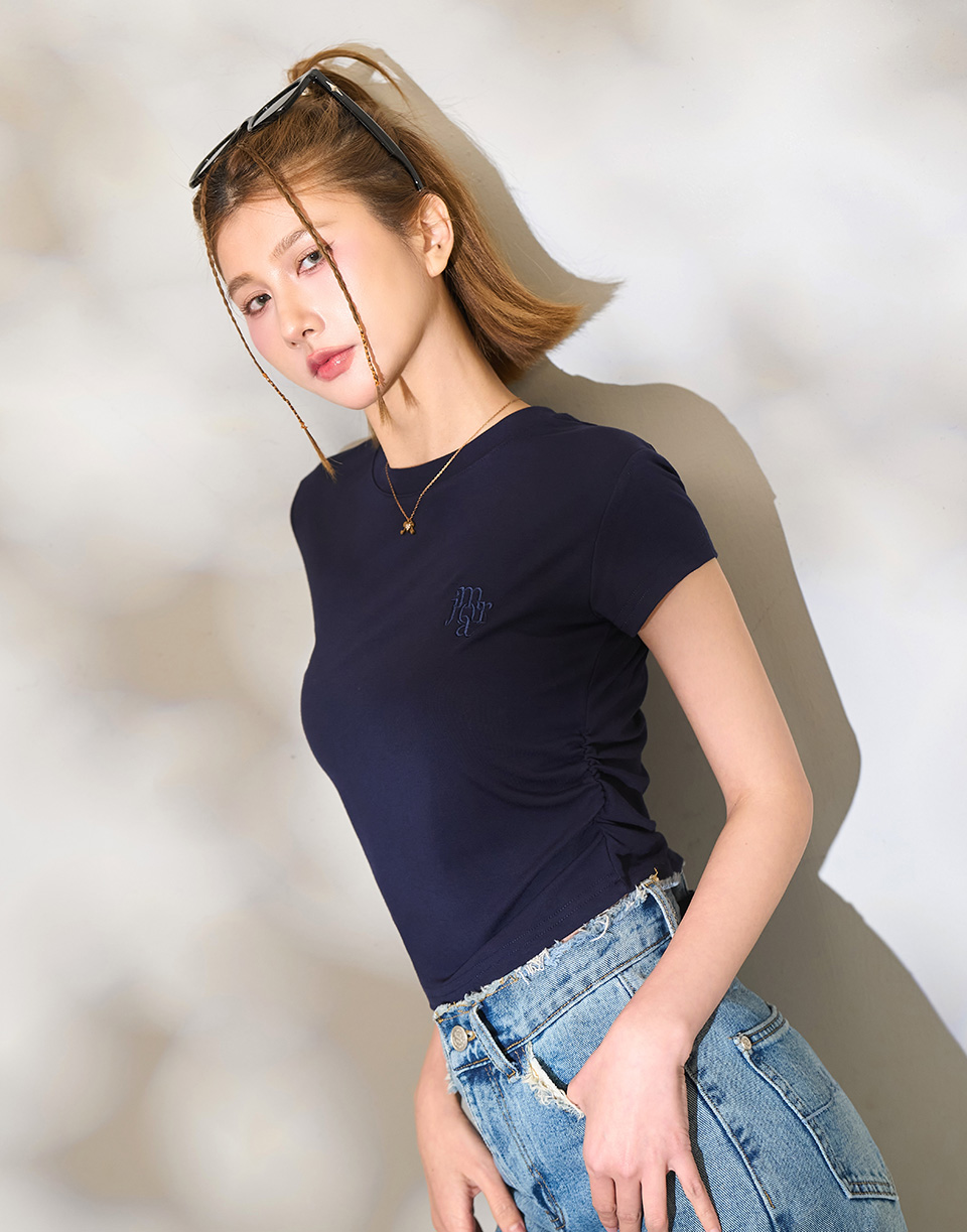 圓領鎖鍊字母抓皺修身短T