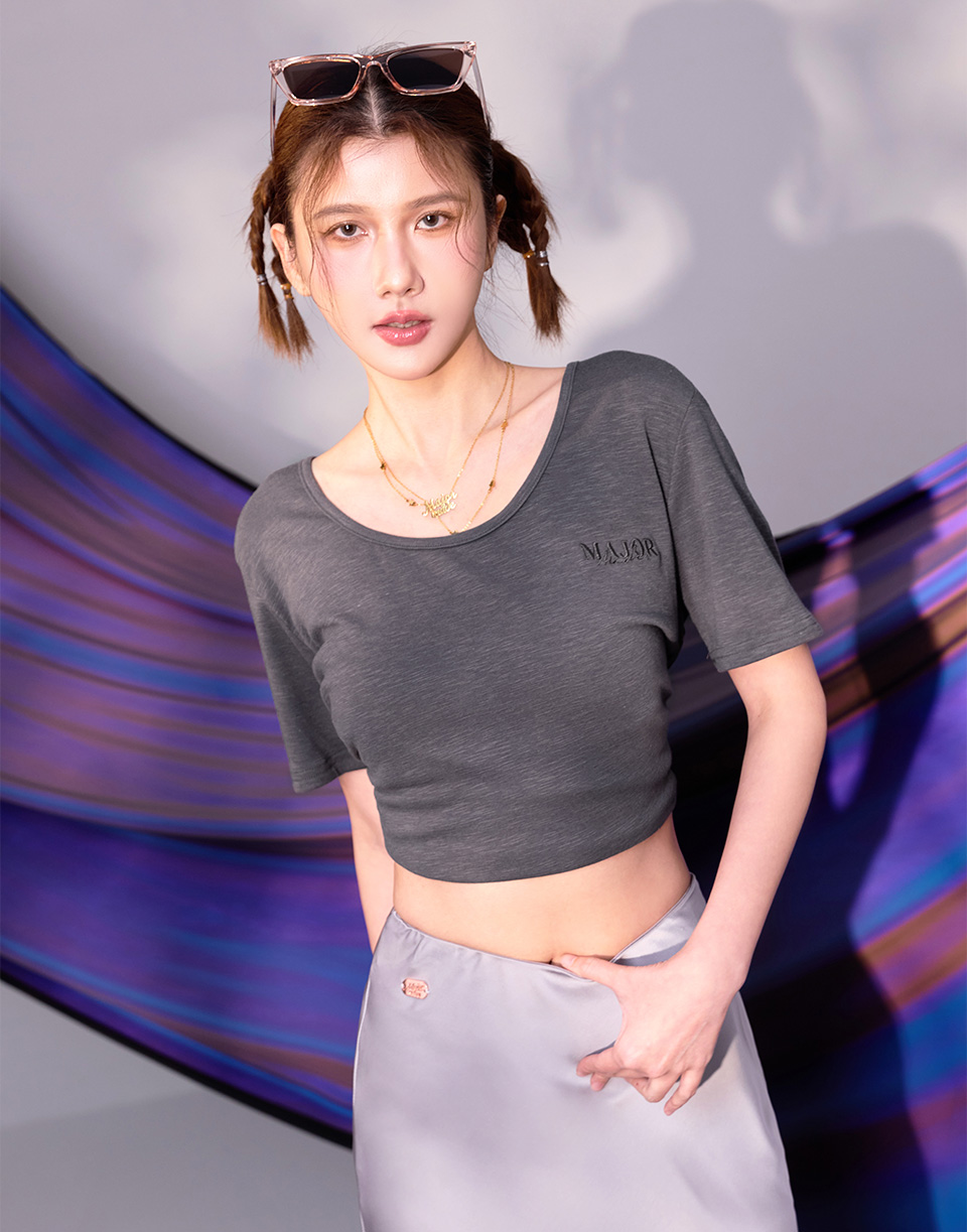 基本款竹節紋彈力短T