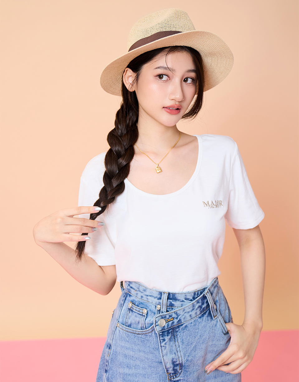 基本款竹節紋彈力短T