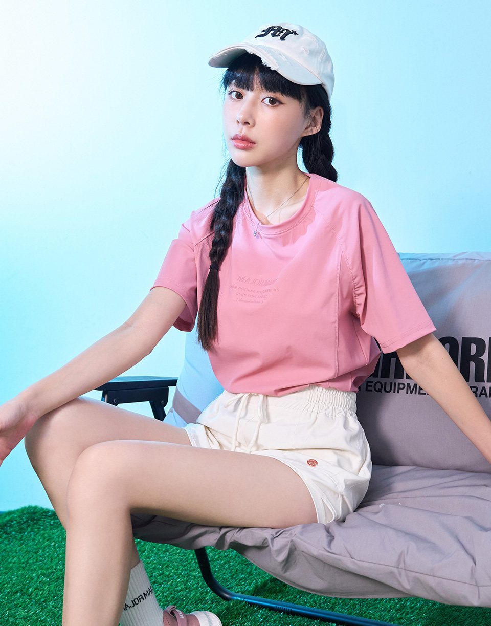 立體字滑面涼感短T