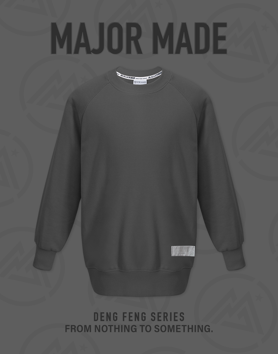 基本款織標多色大學T