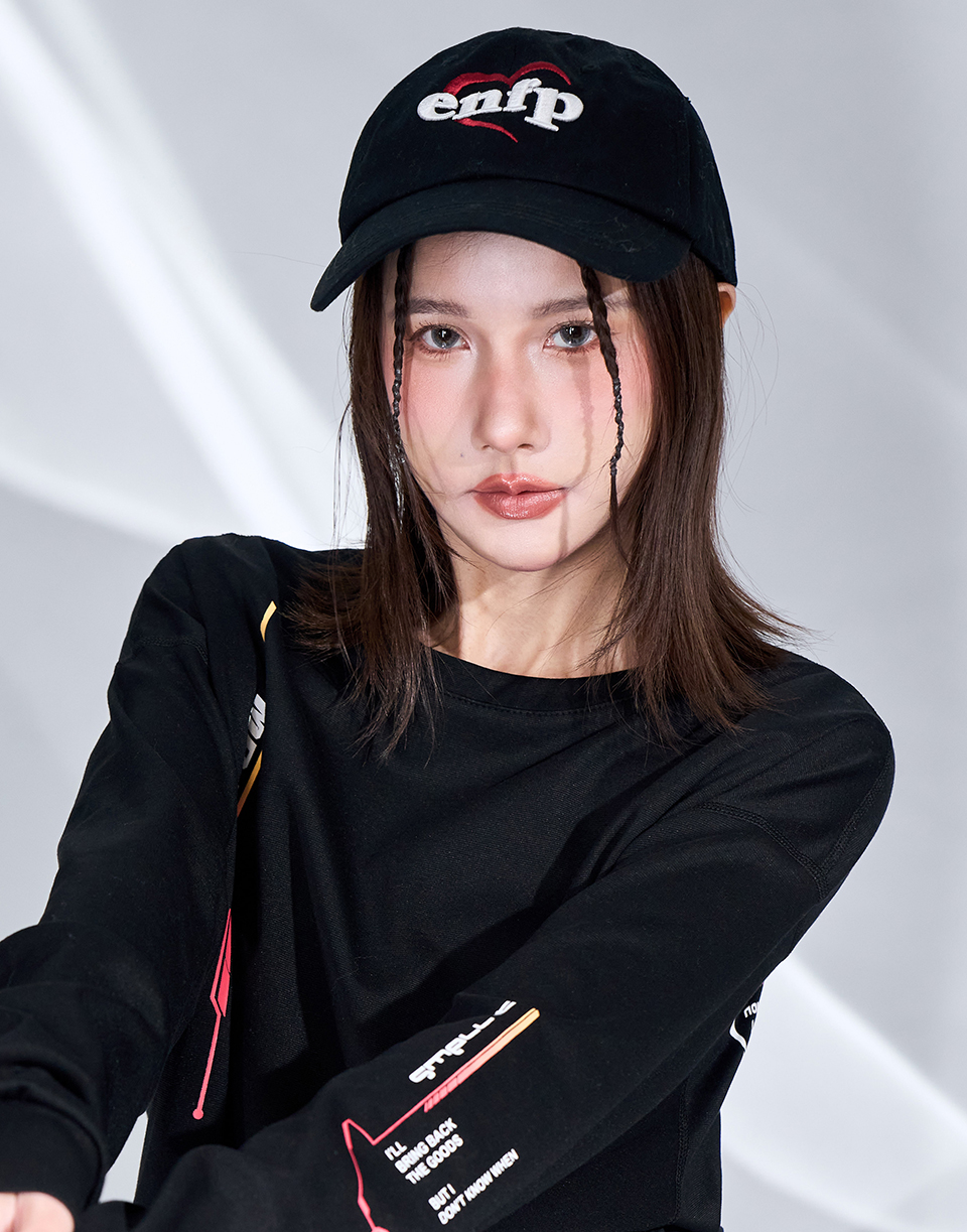 愛心簍空字樣老帽