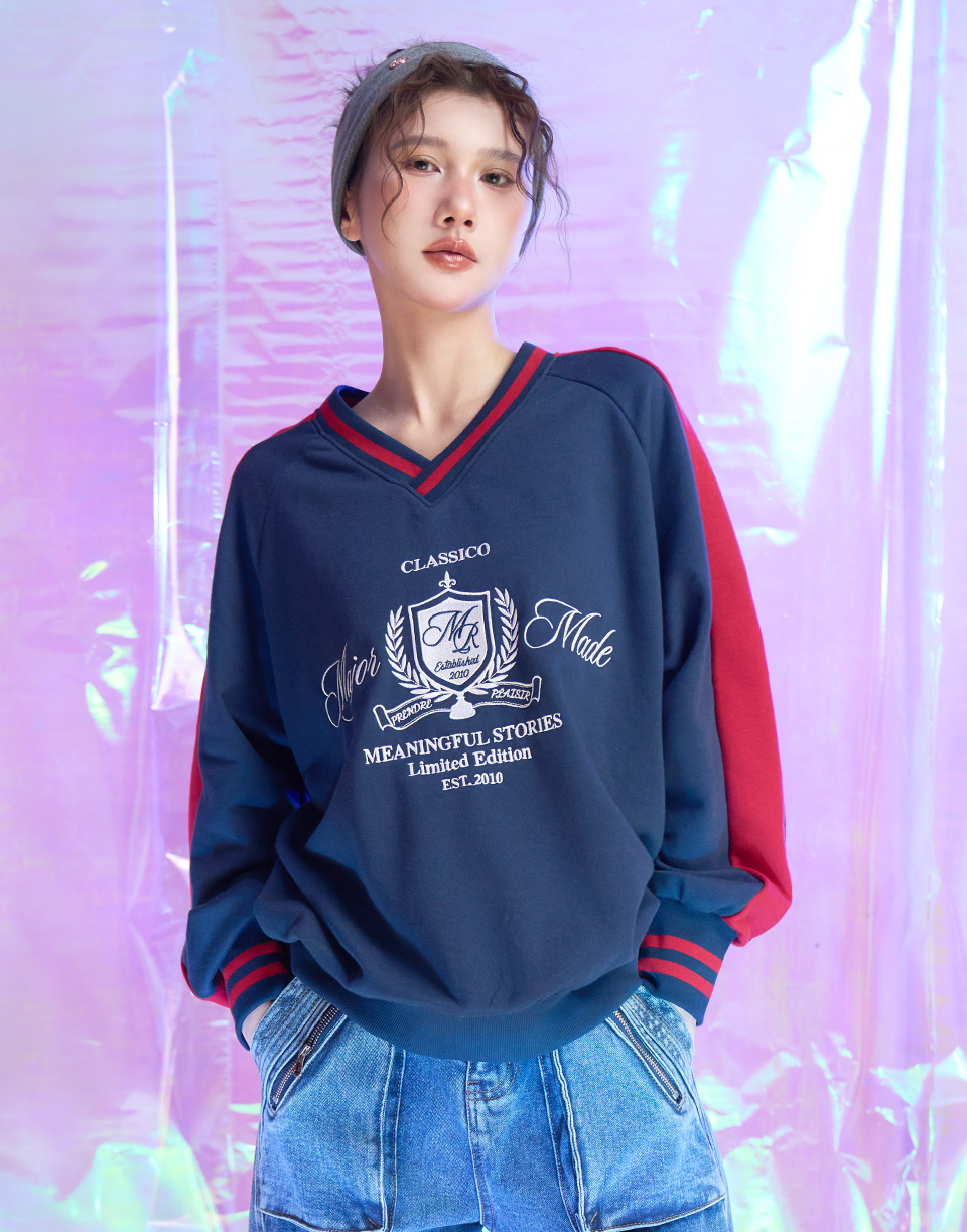 美式復古V領撞色大學T