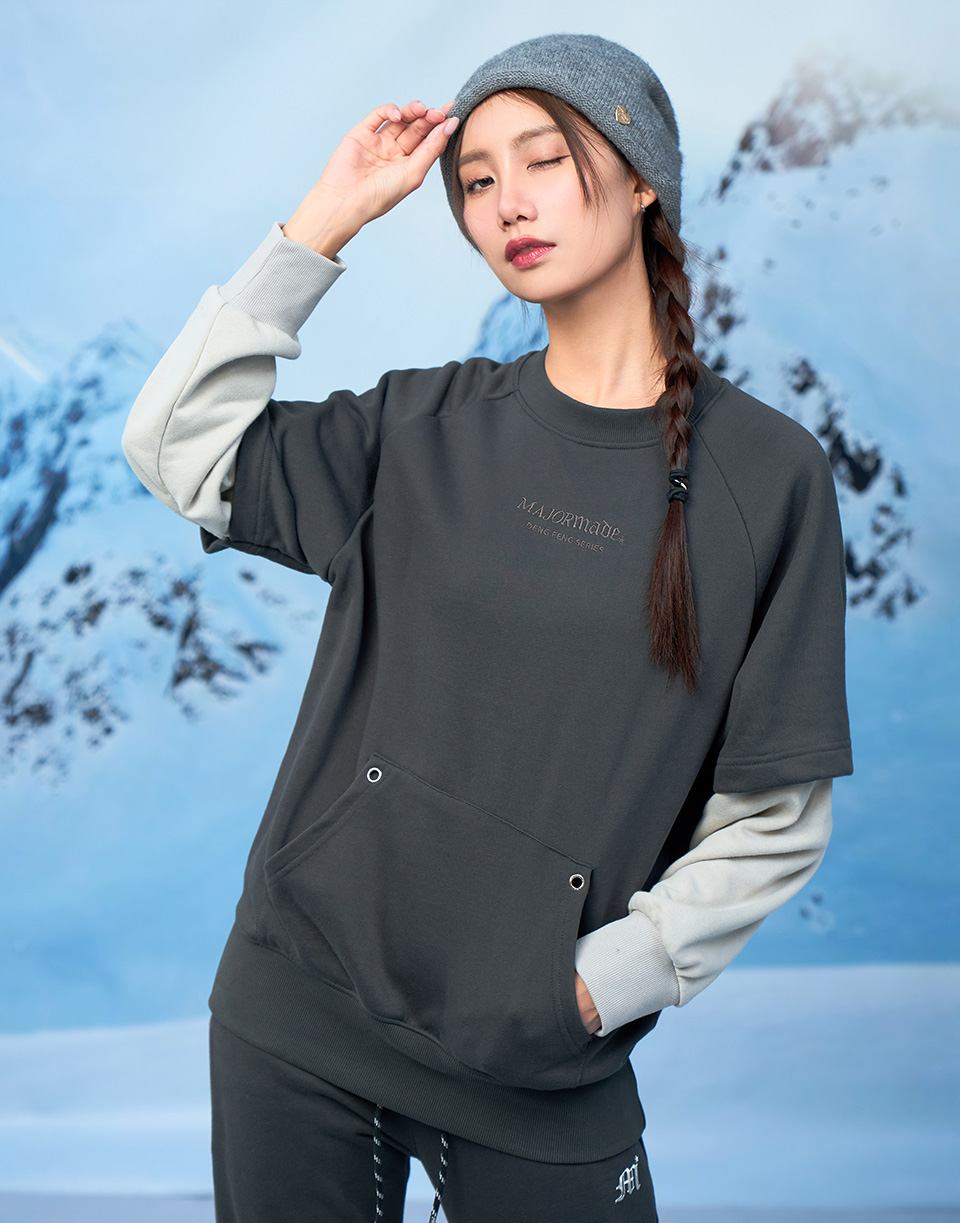 假兩件雙色拼接大學T