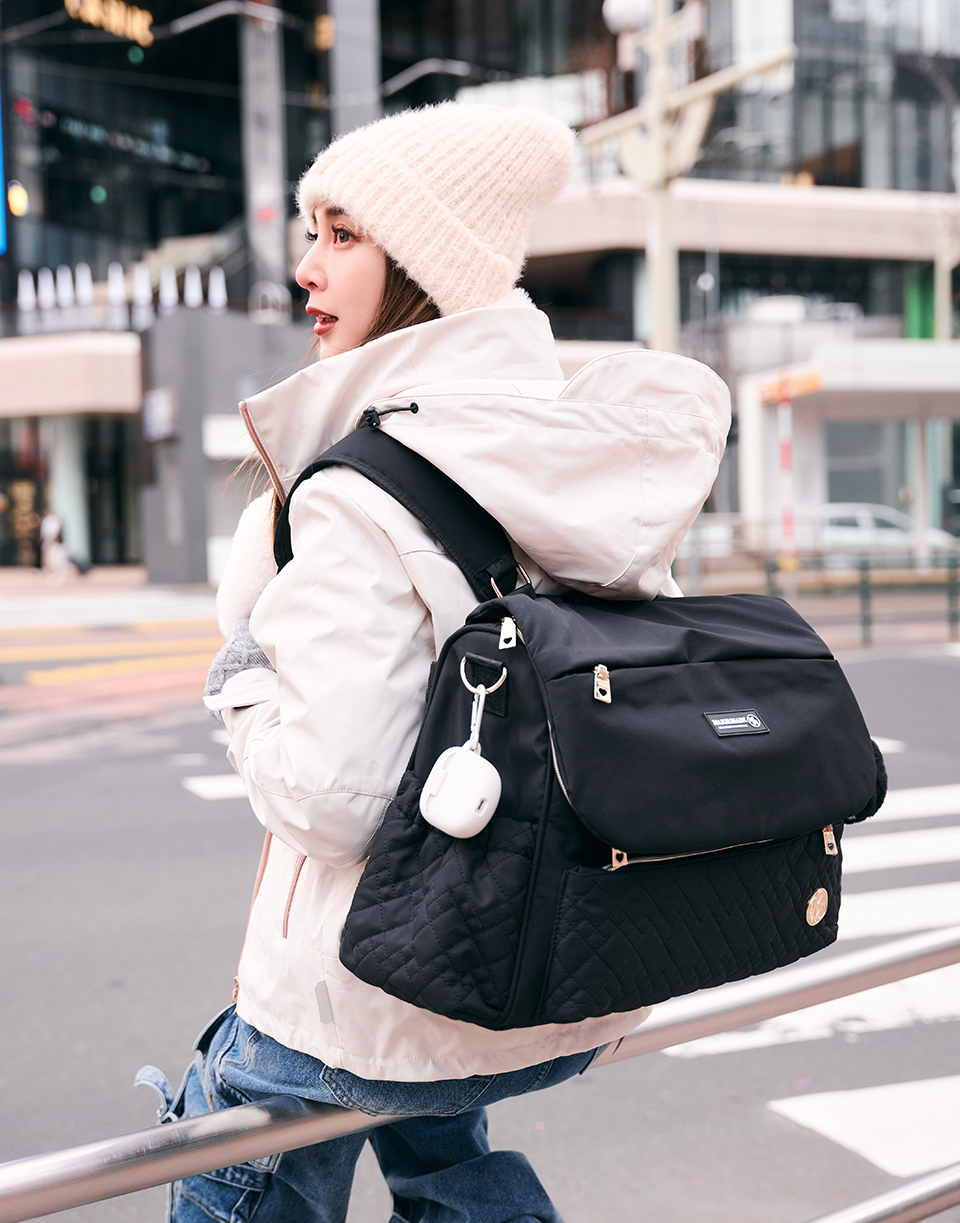 多機能四合一萬用包(附毛球)