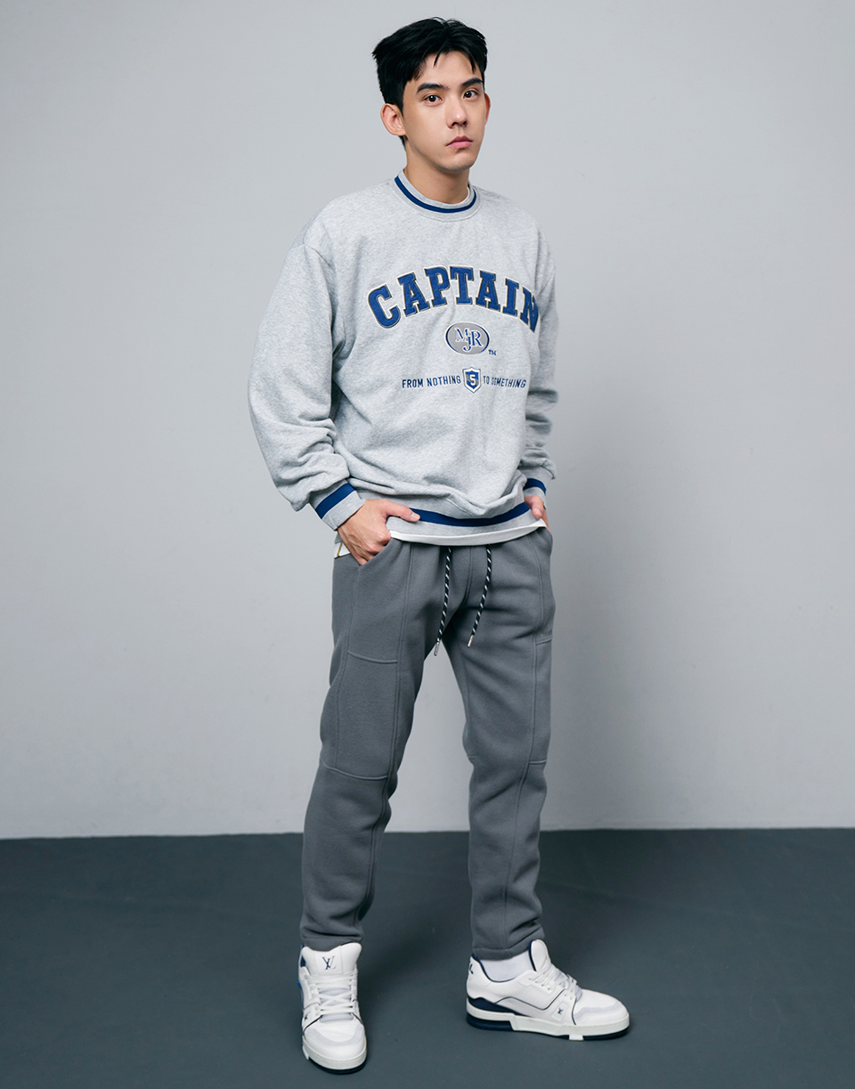 撞色線條CAPTAIN刺繡大學T