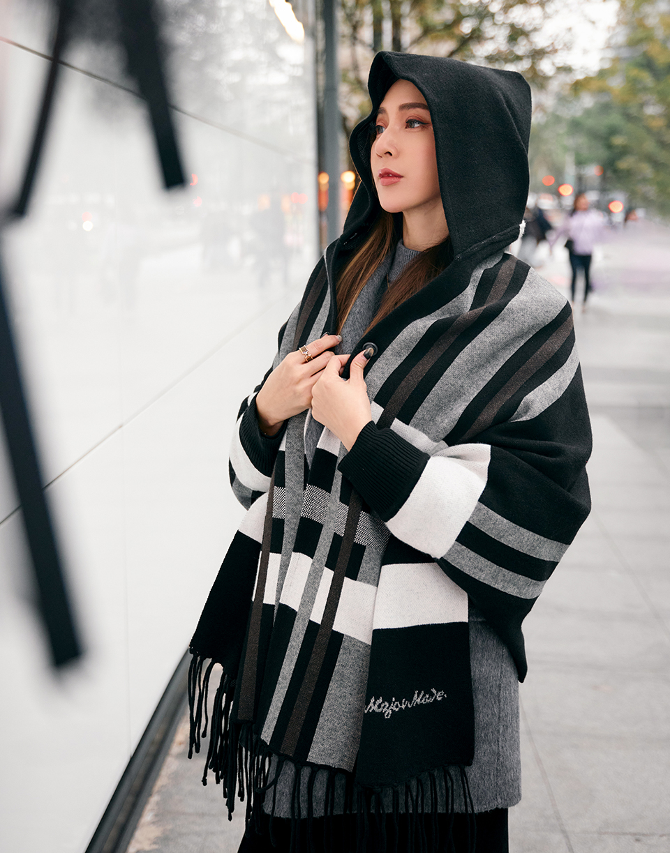 質感格紋手袖連帽披肩