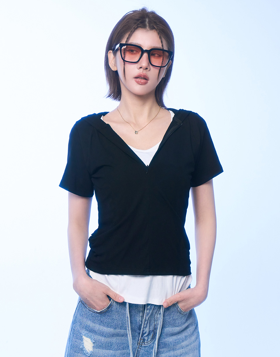 假兩件連帽彈力上衣