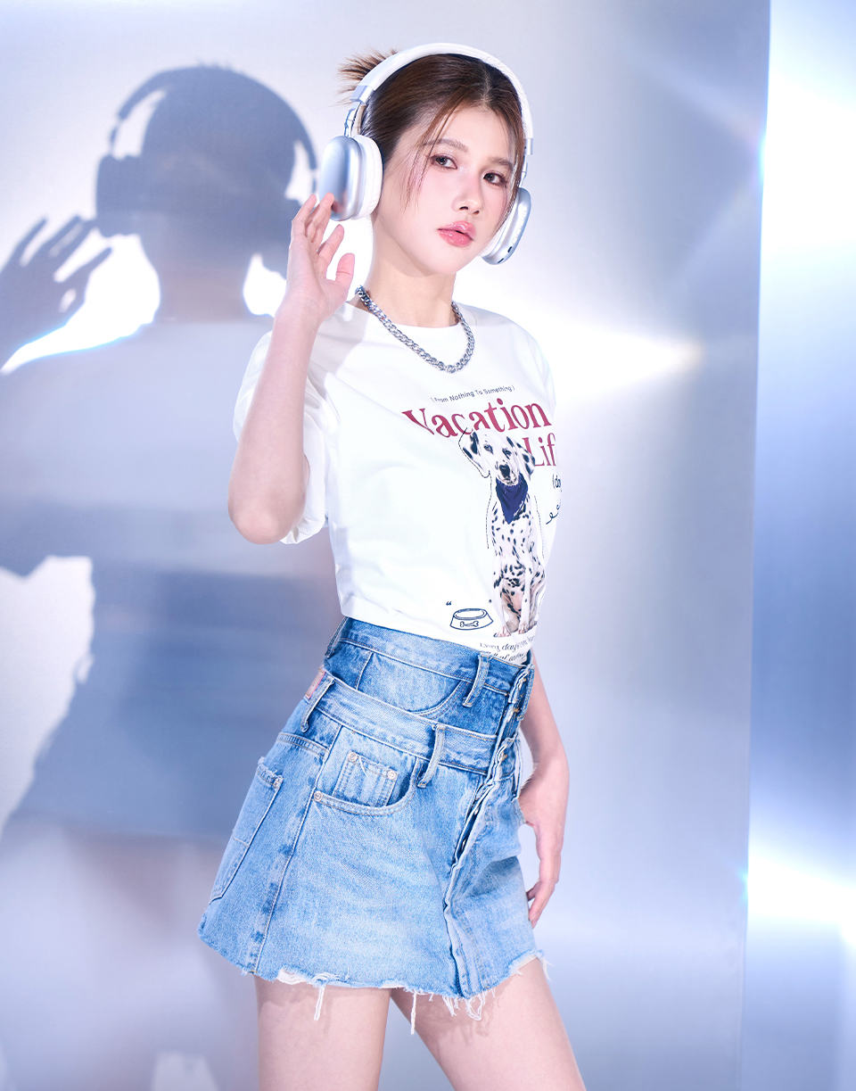 大麥町狗假期印花短T