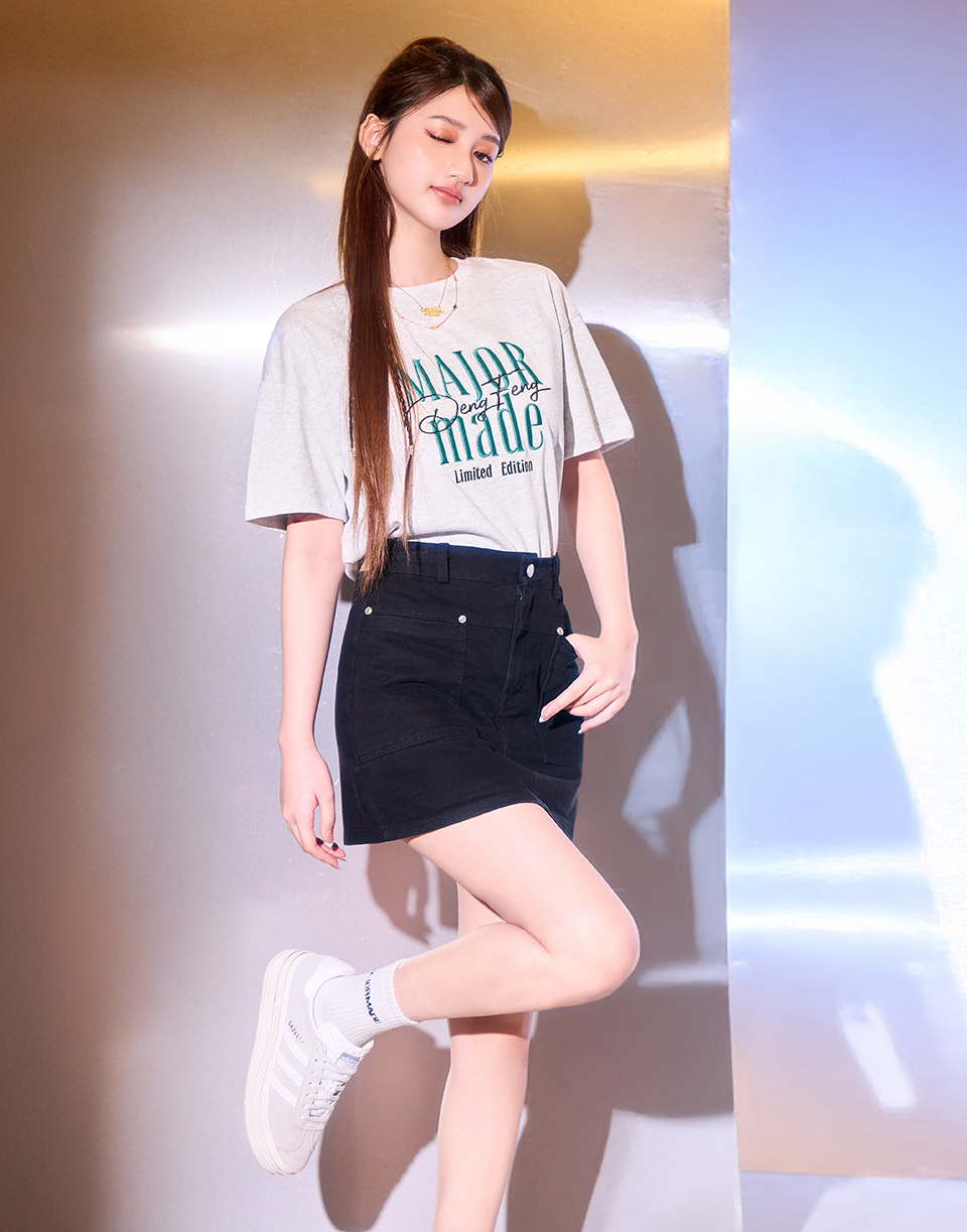 標籤撞色立體凸繡短T