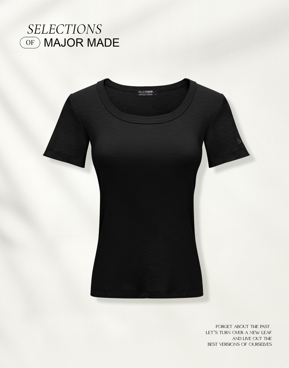 質感織紋刺繡圓領短T