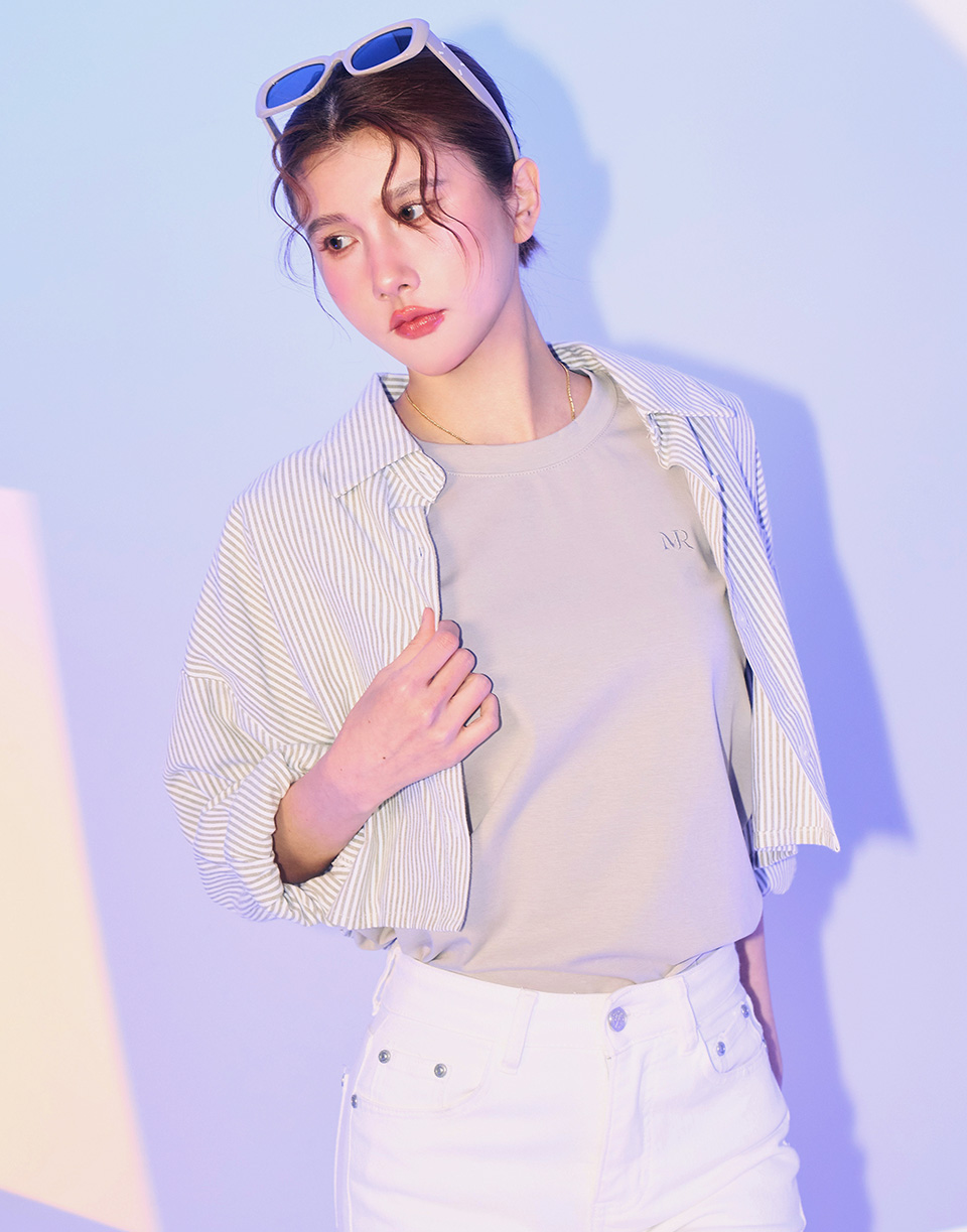 基本款圓領品牌刺繡Tee