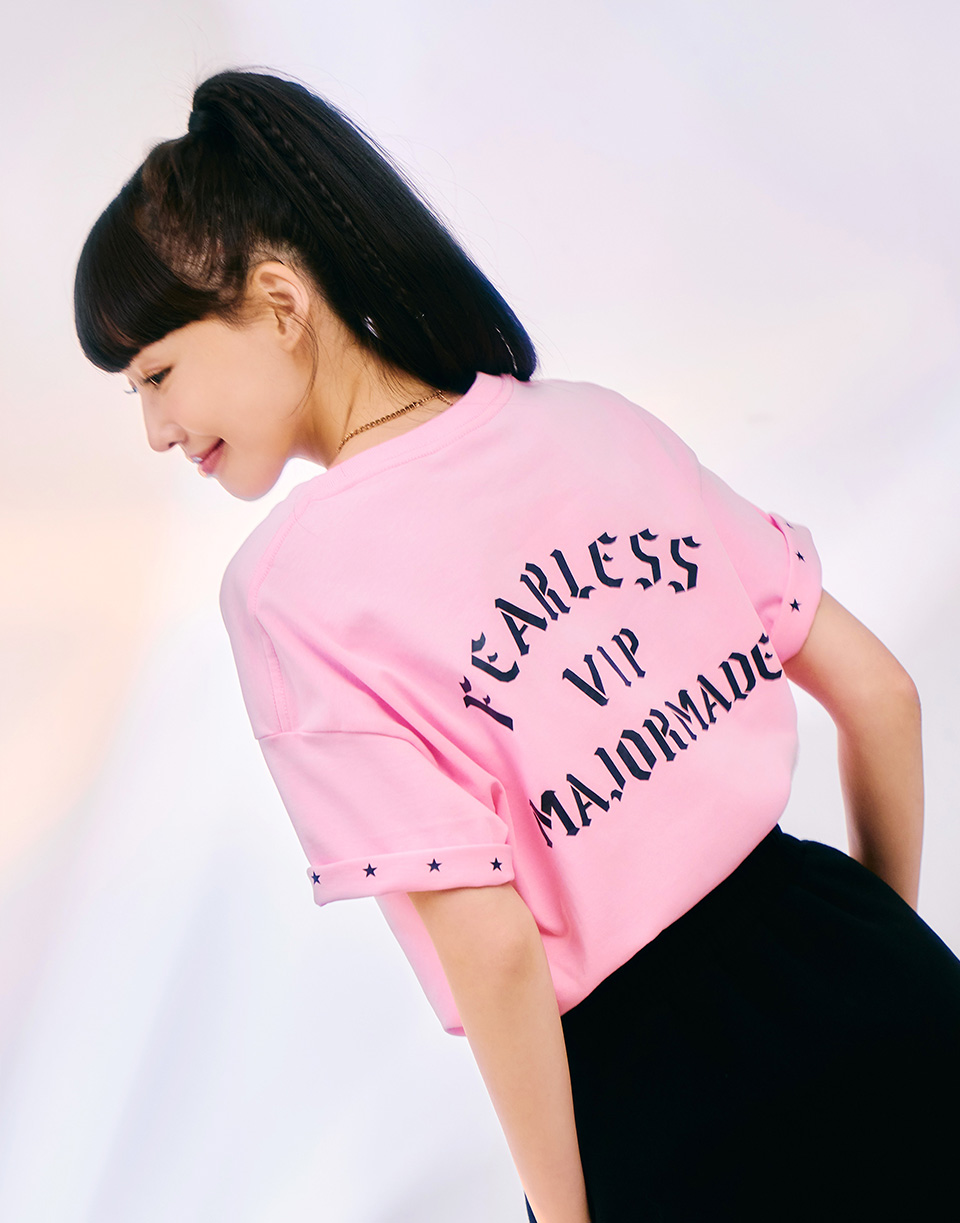 VIP歌德字螢光星星翻袖短T