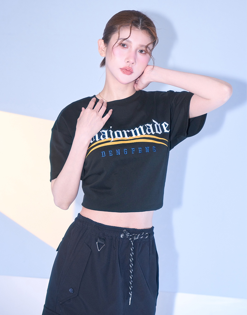 刺繡哥德字撞色厚版膠短T