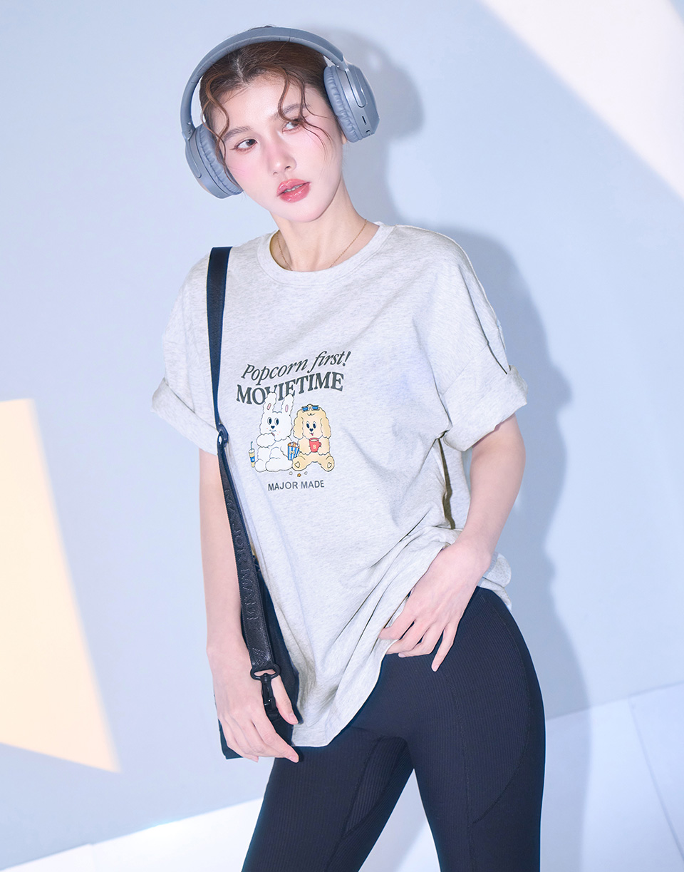 兔兔汪汪悠閒看電影短T