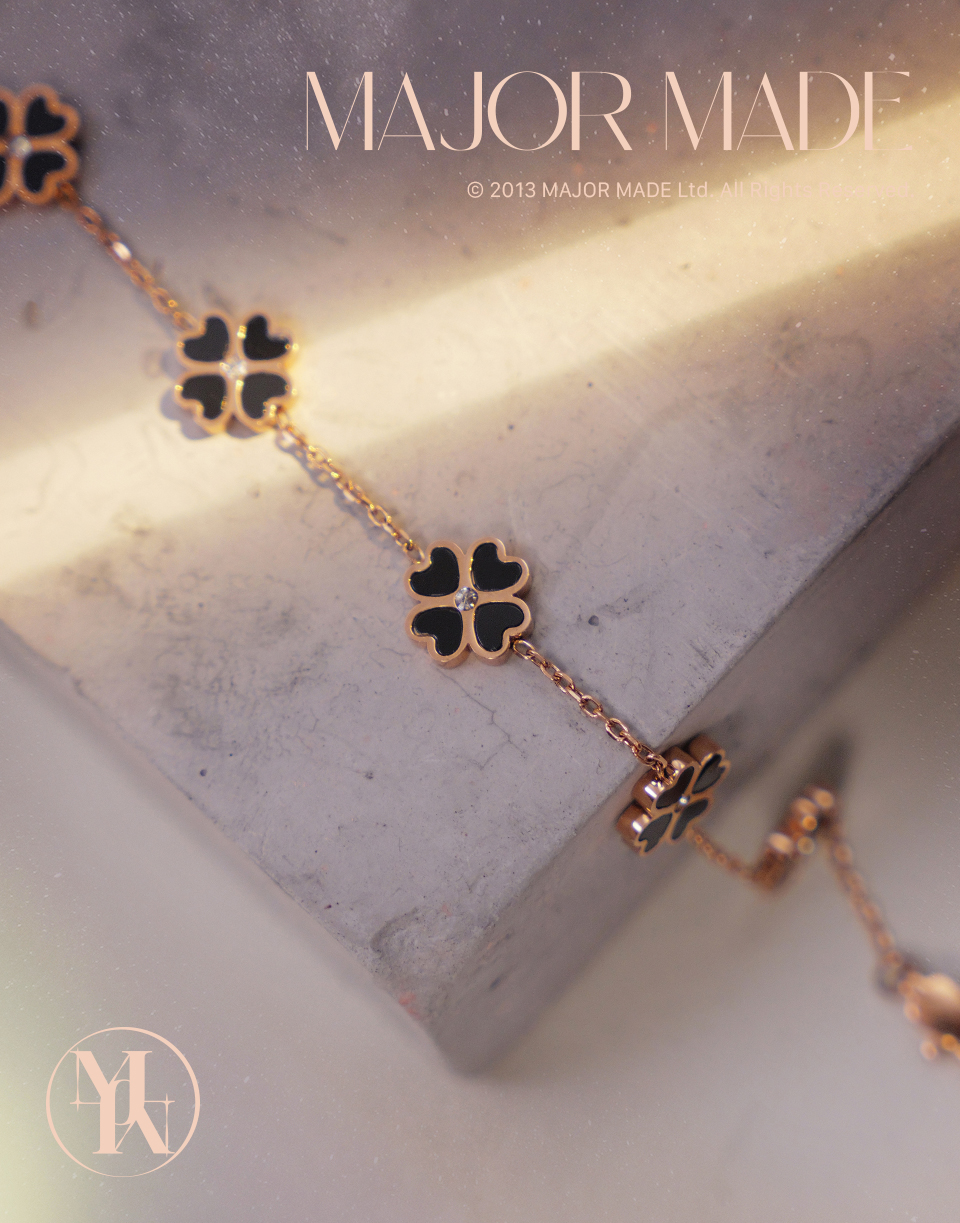 多顆幸運草母貝鈦鋼金手鍊