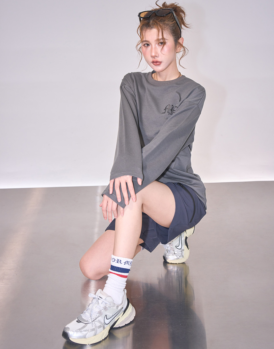 歌德字條紋字母襪