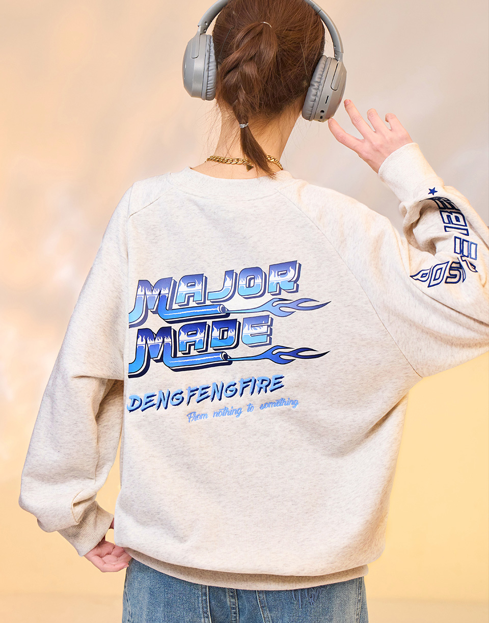 漸層文字火焰大學T