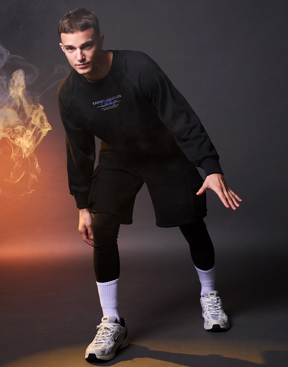 LET IT GO草寫刺繡大學T