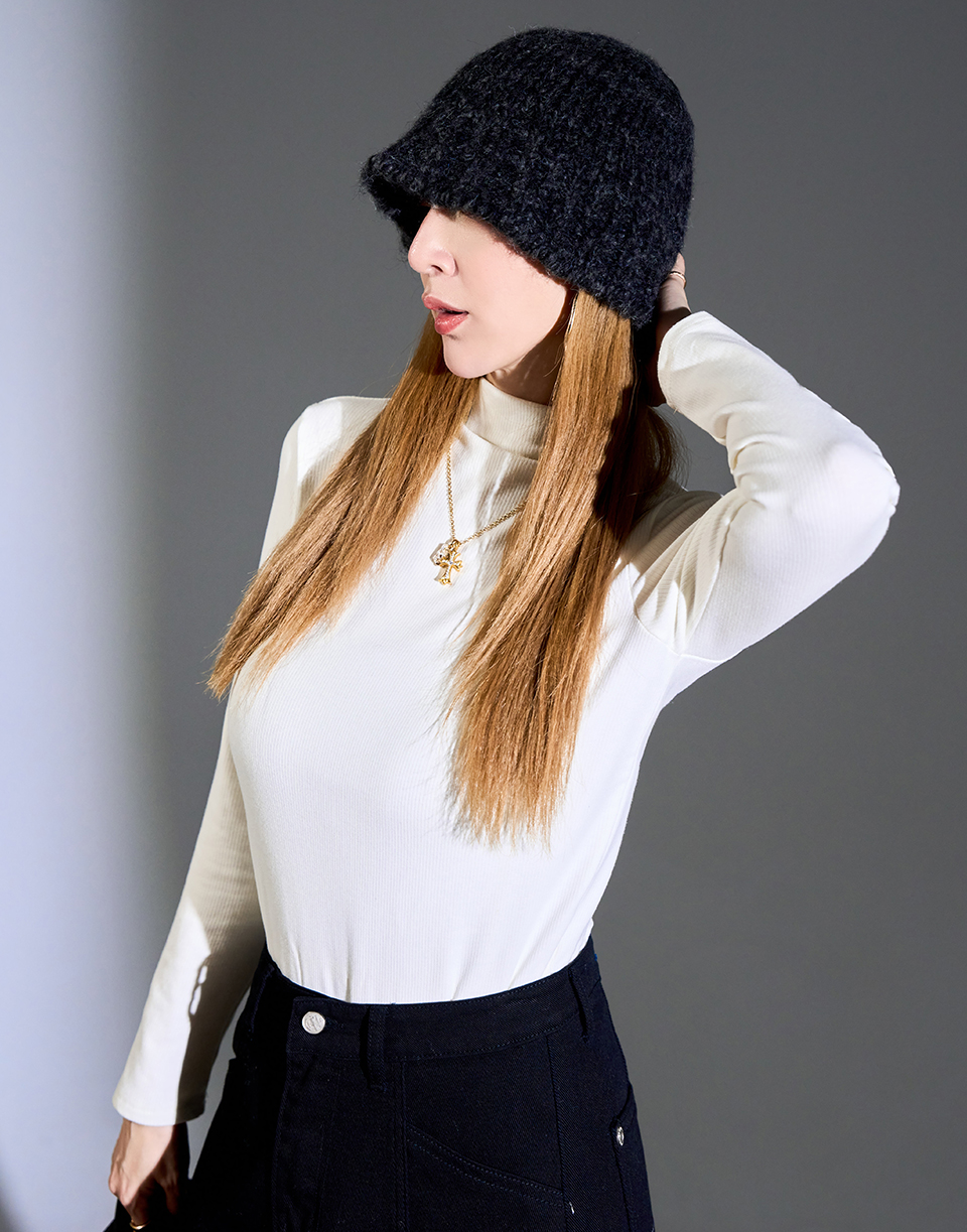 半高領彈力打底長袖上衣