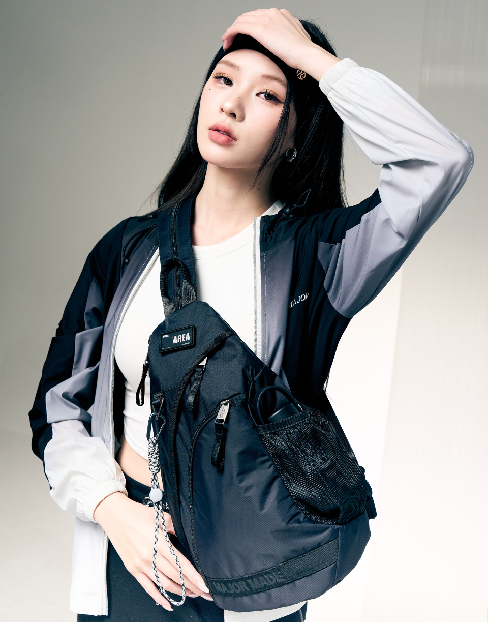 星星釘布章兩用胸包後背包