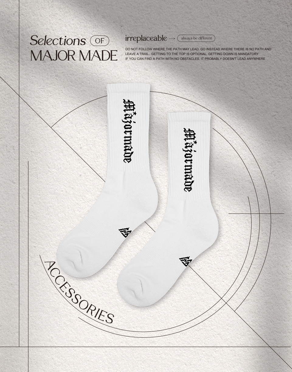 百搭歌德字母長襪