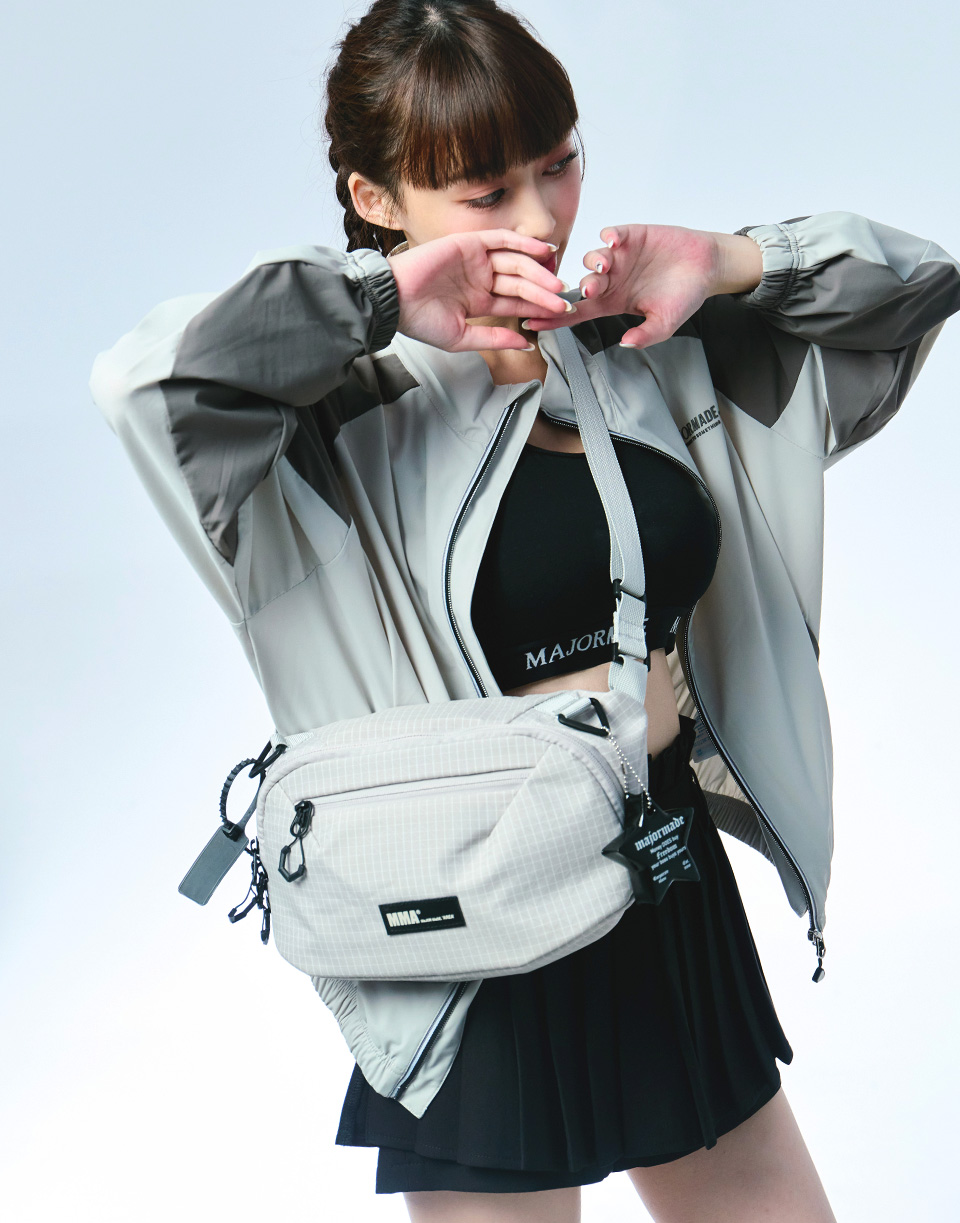 立體格紋防撥水斜背包