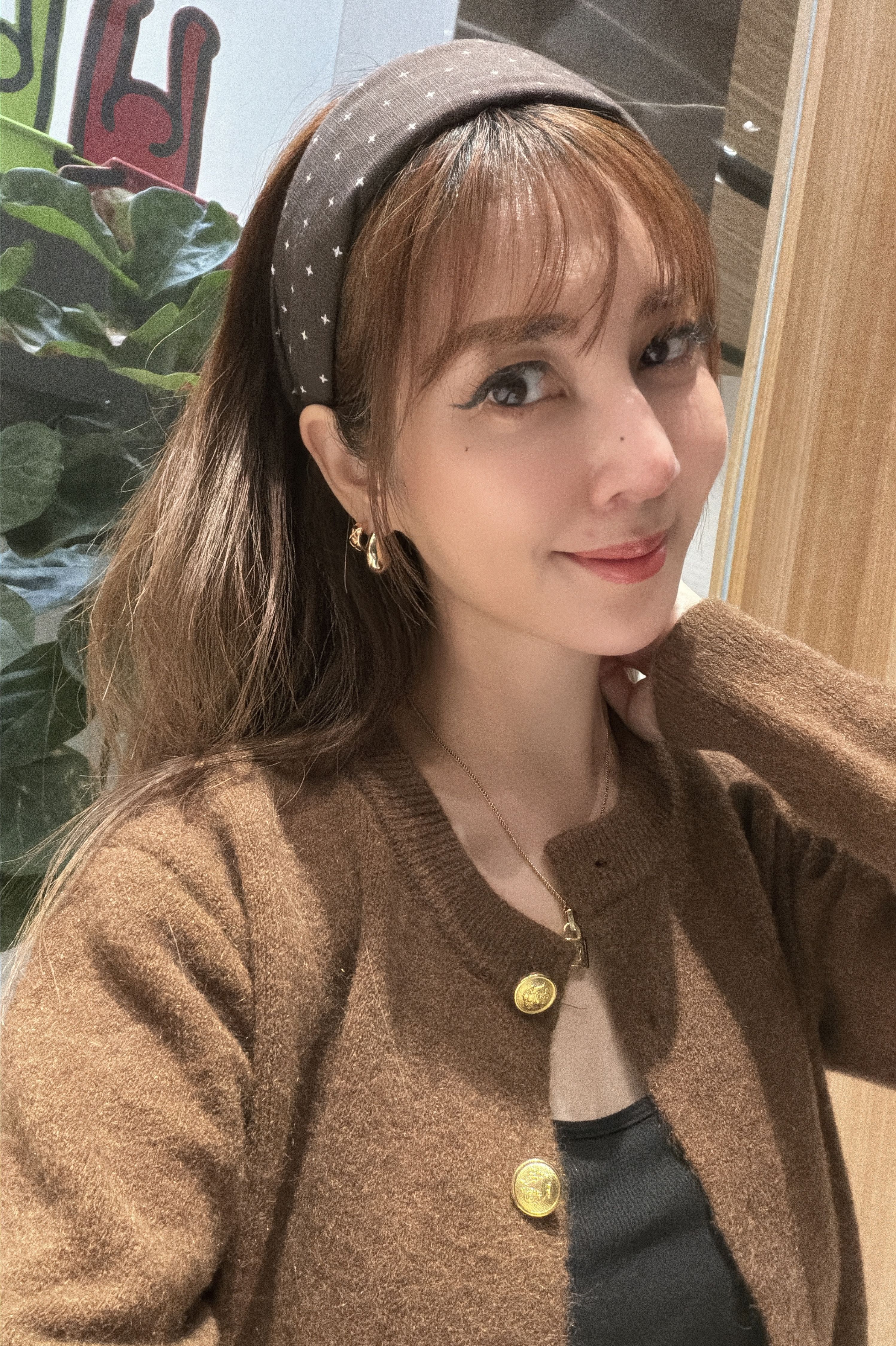 基本款百搭金釦針織外套